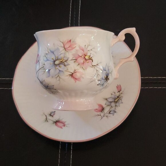 Vintage QUEEN'S Fine Bone China Tea Cup Saucer Rosina England 1875 Floral Rare - Picture 2 of 8